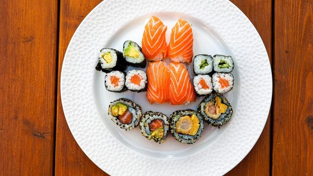 Kazarimaki sushi: Umenie a chuť v jednom